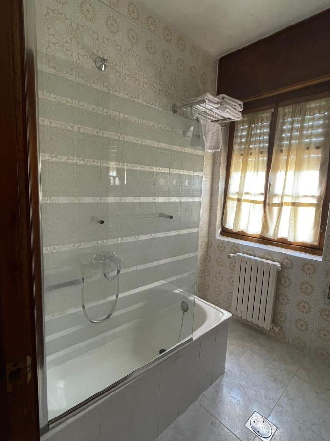 Hotel La Bilbaina De וגדאו מראה חיצוני תמונה